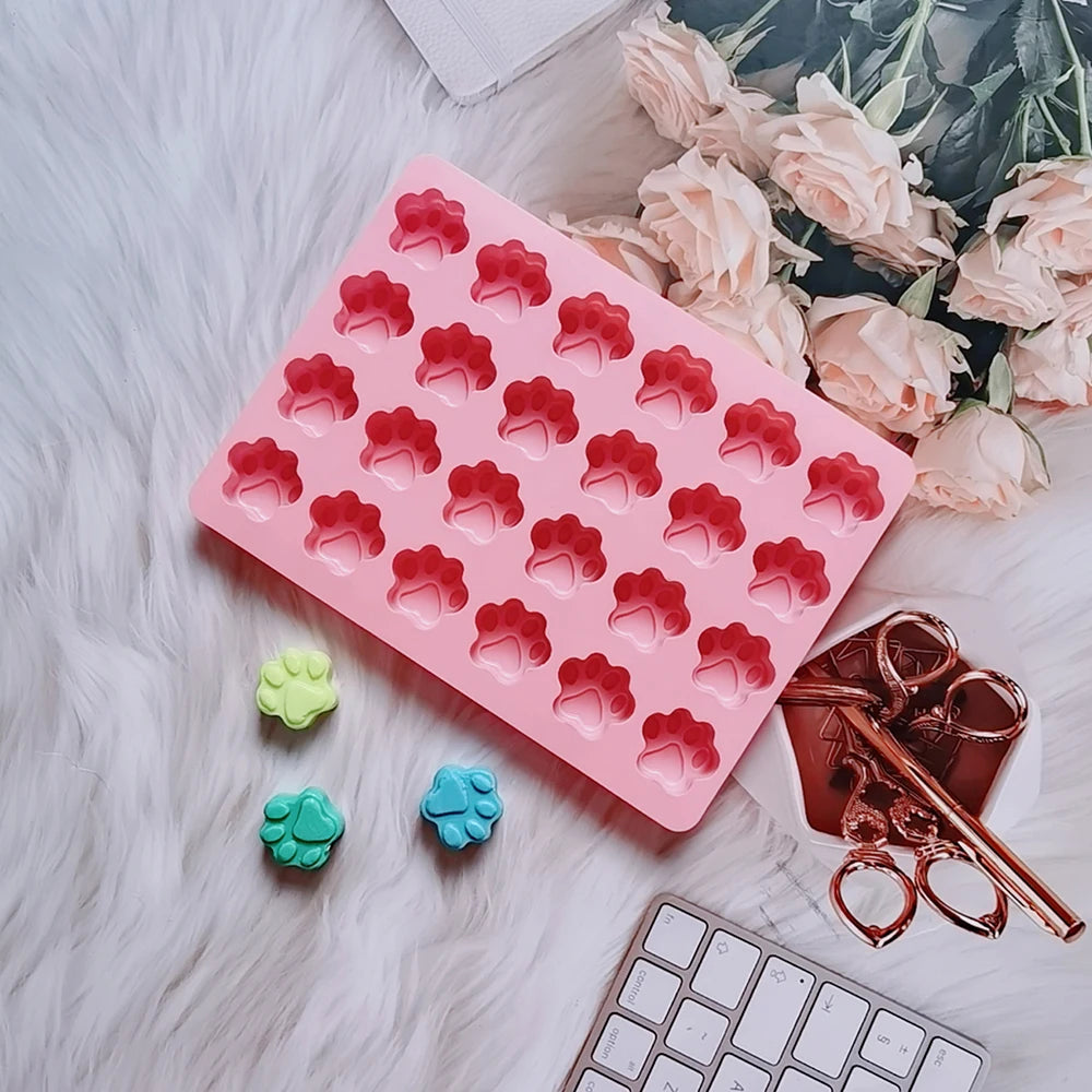 Dog Paw Silicone Mold Cat Animal Foot Print Mould For Soap Candy Chocolate Jelly Pudding Ice Cube Tray Frozen Pet Treats Tools