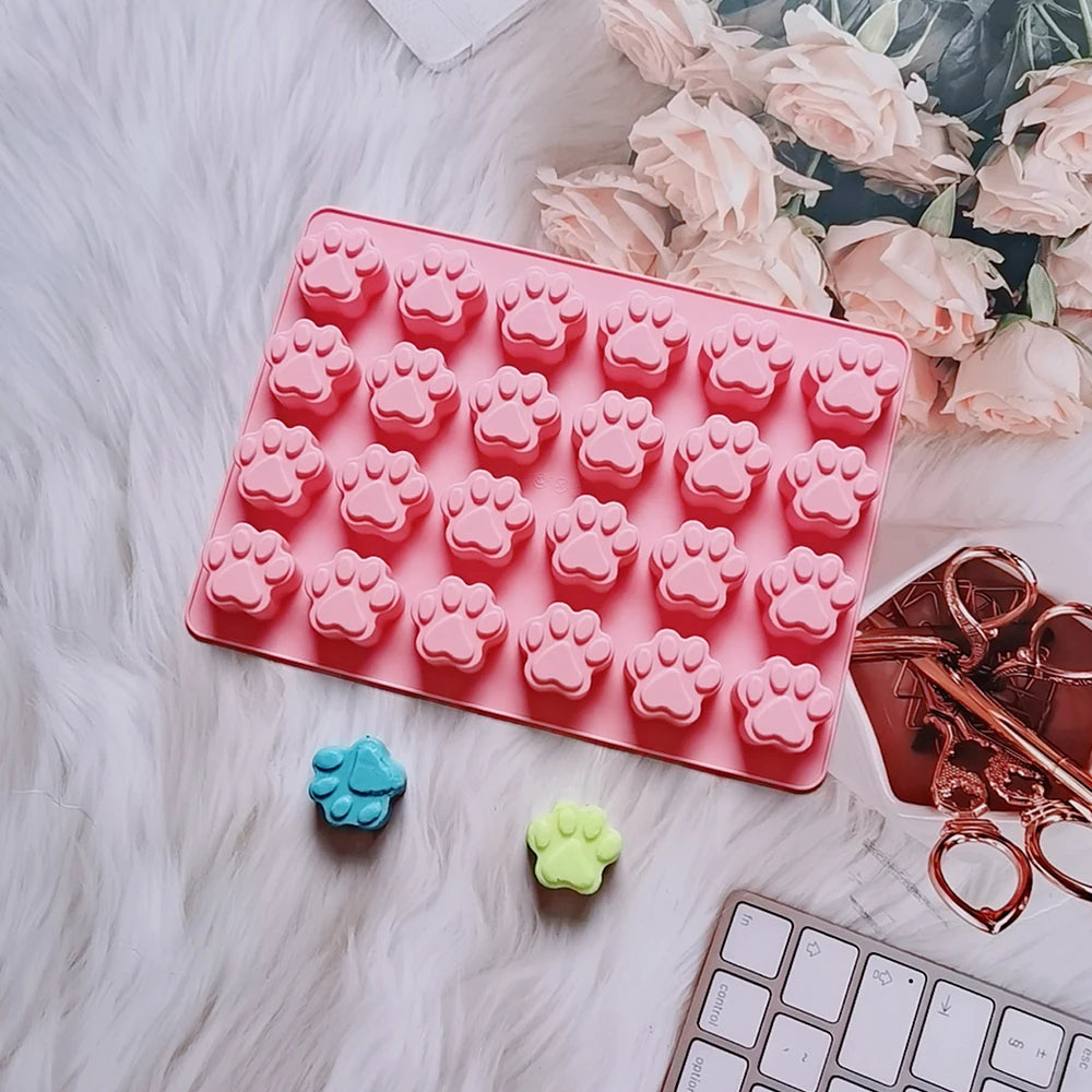 Dog Paw Silicone Mold Cat Animal Foot Print Mould For Soap Candy Chocolate Jelly Pudding Ice Cube Tray Frozen Pet Treats Tools